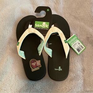 Sanuk Yoga Serenity 2 flip flop sandals in white, women's 8, NWT